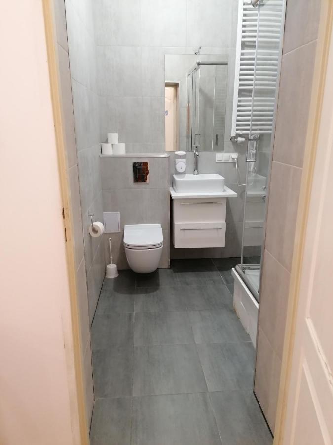 Hostel Tulip - Pokoj 7 Ze Wspolna Lazienka I Kuchnia Stettin Exterior foto